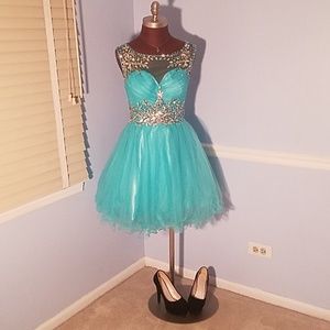 Aspeed homecoming dress